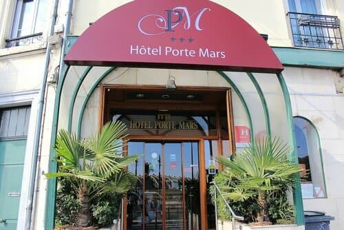 Внешний вид отеля Hôtel Porte Mars Reims Gare Centre в Реймсе