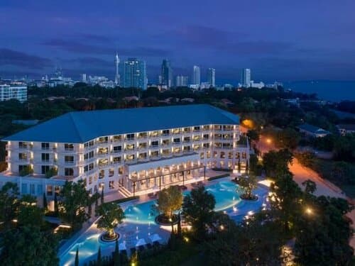 Внешний вид отеля Cross Pattaya Pratamnak