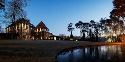 Внешний вид отеля Domaine La Butte aux Bois