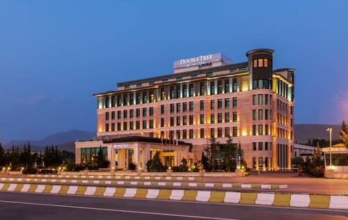 Внешний вид отеля DoubleTree by Hilton Hotel Van