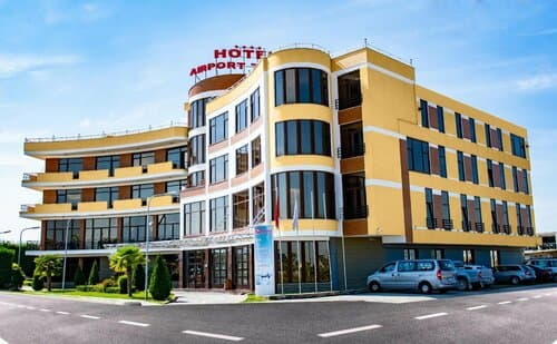 Внешний вид отеля Hotel Airport Tirana