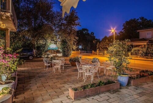 Внешний вид отеля Hotel Sandalyon