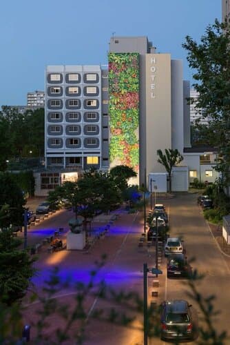 Внешний вид отеля Hotel Des Congres в Вильёрбане
