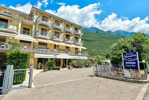 Внешний вид отеля Hotel Benacus Malcesine