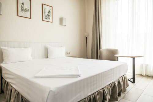 Внешний вид отеля Central Inn Conference Hotel