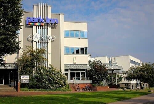 Внешний вид отеля Park Inn by Radisson Lübeck