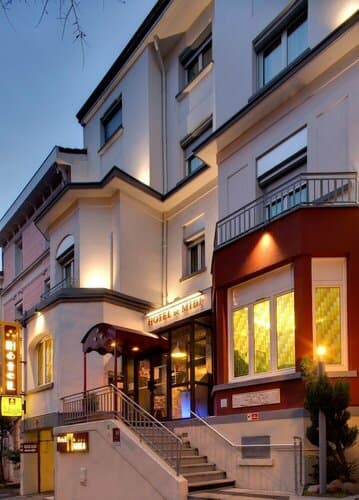 Внешний вид отеля Logis Hôtel du Midi - Saint Etienne Sud