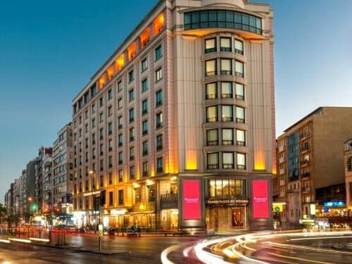 Внешний вид отеля Ramada Plaza by Wyndham İstanbul City Center