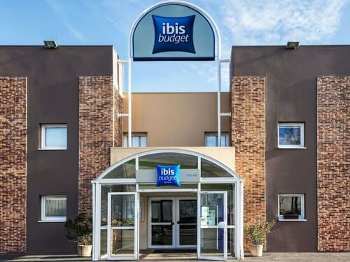 Внешний вид отеля ibis budget Pau Est