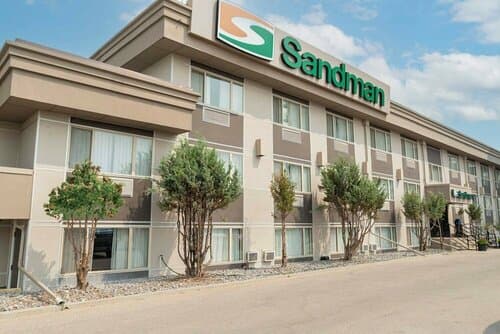 Внешний вид отеля Sandman Hotel Edmonton West в Эдмонтоне