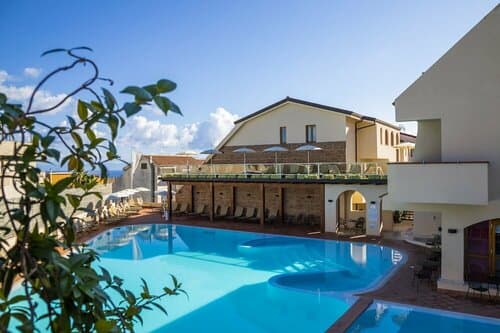 Внешний вид отеля Hotel Tropis в Тропее