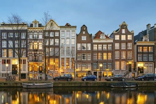 Внешний вид отеля Ambassade Hotel