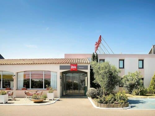 Внешний вид отеля Ibis Narbonne в Нарбонне