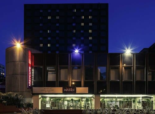 Внешний вид отеля Mercure Marseille Centre Vieux Port в Бельсюнсе