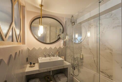 Внешний вид отеля Handsome Hotel в Квартале Льзе Аллё