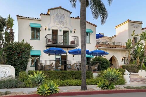 Внешний вид отеля The Eagle Inn