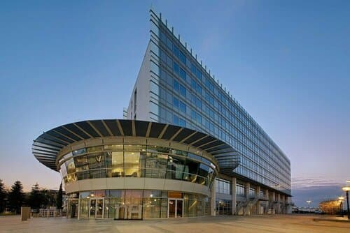 Внешний вид отеля Nh Lyon Airport