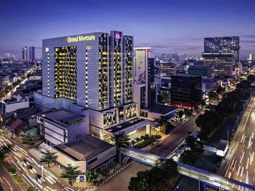 Внешний вид отеля Grand Mercure Jakarta Harmoni в Особом столичном округе Джакарте