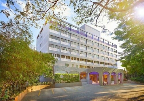Внешний вид отеля Vivanta Bengaluru Residency Road в Северном Бангалоре