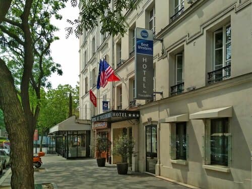 Внешний вид отеля Best Western Au Trocadéro в Квартире де ле Порт-Дофине