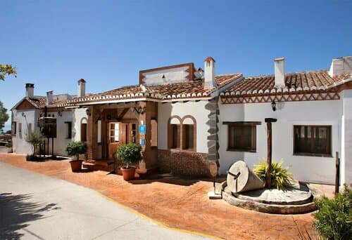 Внешний вид отеля Hotel Rural Almazara