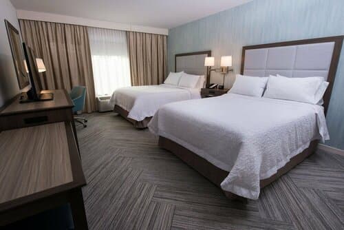 Внешний вид отеля Chateau Fredericton