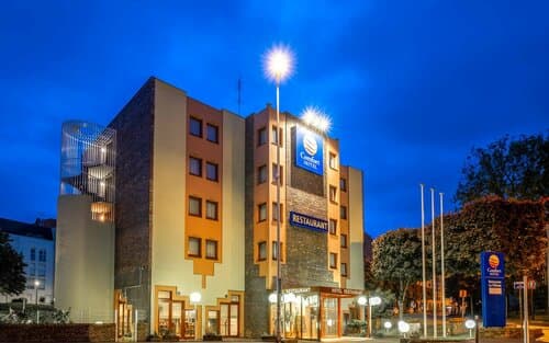 Внешний вид отеля Hôtel des Arcades Cachan