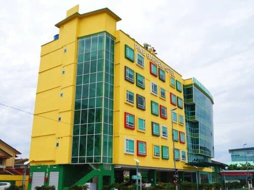 Внешний вид отеля Pine Garden Hotel в Кучинге