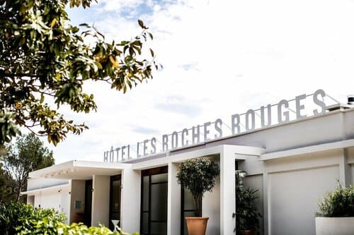 Внешний вид отеля Les Roches Rouges в Варе