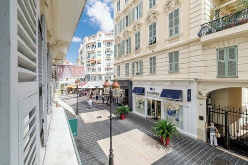 Внешний вид отеля Le Dortoir Boutique Suites в Ницце