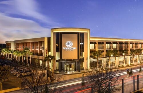 Внешний вид отеля DoubleTree by Hilton Izmir Airport