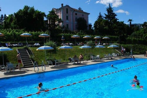 Внешний вид отеля Continental Parkhotel