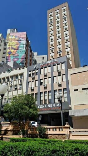 Внешний вид отеля Hotel Continental Business в Порту-Алегри