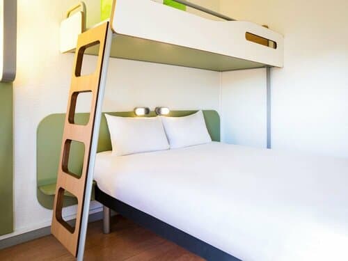 Внешний вид отеля Ibis budget Lyon Gerland