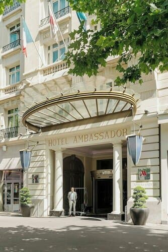 Внешний вид отеля Paris Marriott Opera Ambassador Hotel в Квартале Шоссе д'Антине