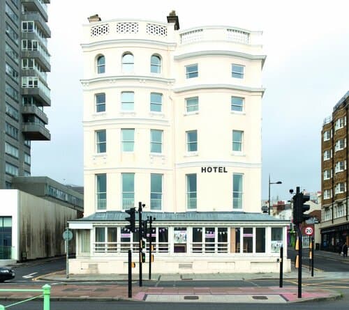Внешний вид отеля West Beach Hotel Brighton в Брайтоне