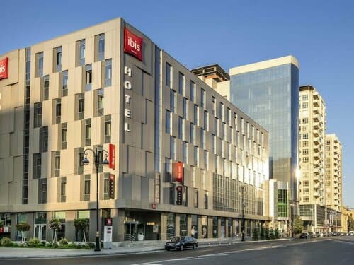 Внешний вид отеля Ibis Baku City