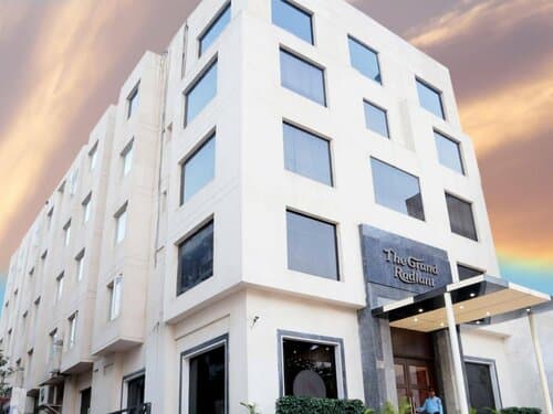 Внешний вид отеля The Grand Radiant