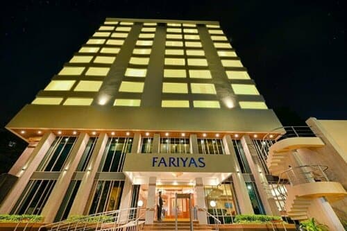 Внешний вид отеля Fariyas Hotel в Мумбаях