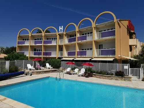 Внешний вид отеля Hotel Albizzia