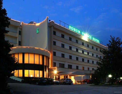 Внешний вид отеля Forum Palace Hotel