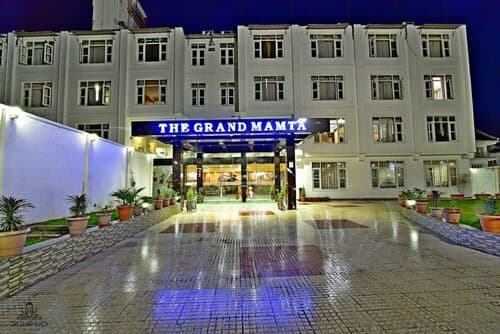 Внешний вид отеля Hotel The Grand Mamta в Сринагаре