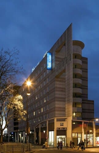 Внешний вид отеля Ibis budget Paris Porte de Montmartre