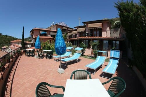 Внешний вид отеля Hotel Lo Scirocco