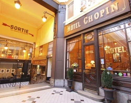 Внешний вид отеля Hôtel Chopin в Квартале Фобур-Монмартре