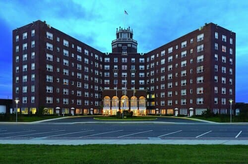 Внешний вид отеля The Berkeley Oceanfront Hotel