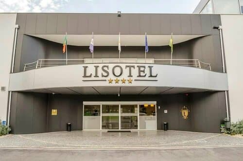 Внешний вид отеля Lisotel в Лейрии