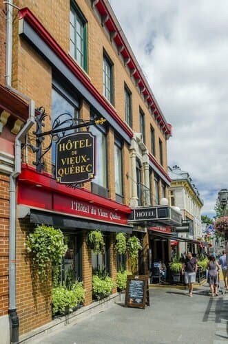 Внешний вид отеля Hotel Du Vieux Quebec