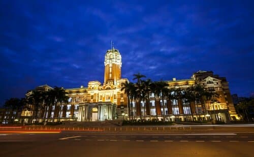 Внешний вид отеля Amba Taipei Zhongshan в Тайбэйе