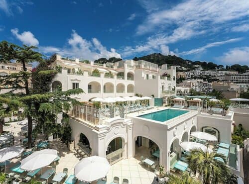 Внешний вид отеля Hotel La Palma в Капрях